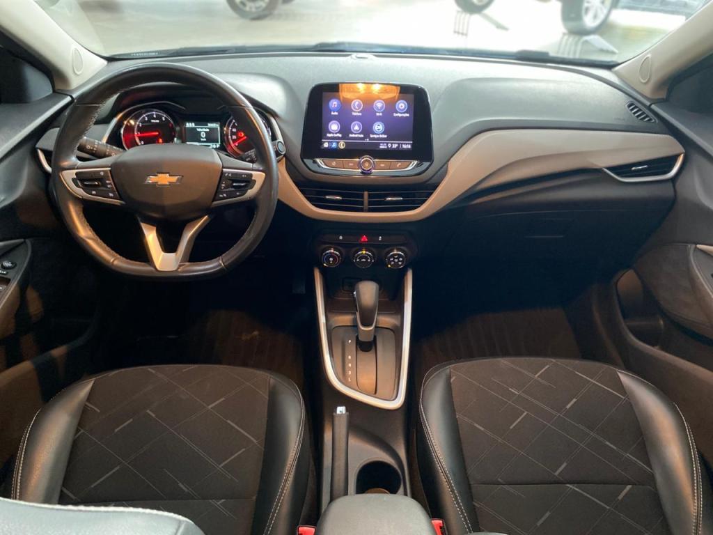 CHEVROLET Onix Hatch - Foto