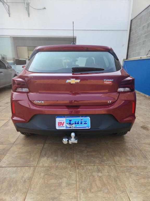 CHEVROLET Onix Hatch - Foto