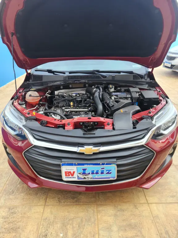 CHEVROLET Onix Hatch - Foto