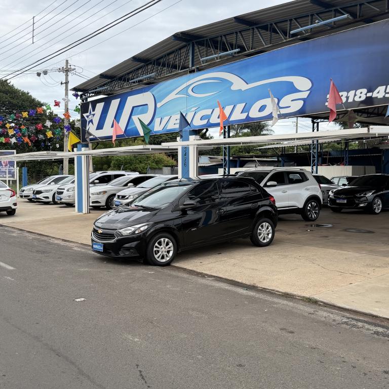 CHEVROLET Onix Hatch