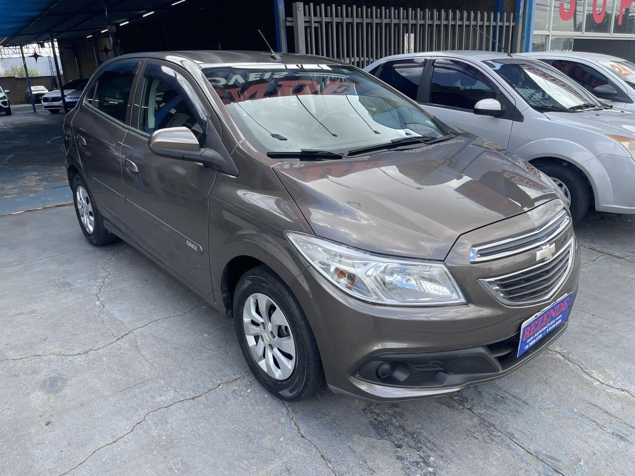 CHEVROLET Onix Hatch - Foto