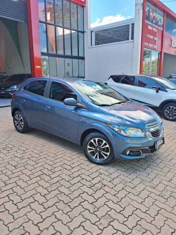 CHEVROLET Onix Hatch - Foto