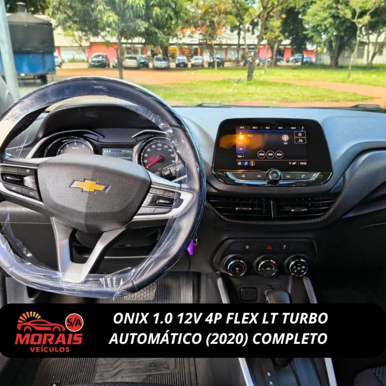 CHEVROLET Onix Hatch - Foto