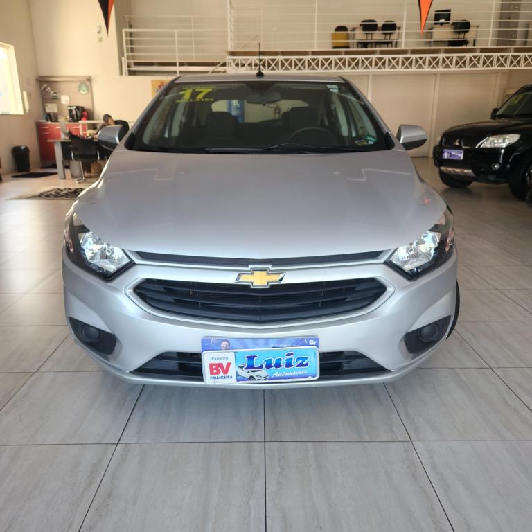 CHEVROLET Onix Hatch - Foto