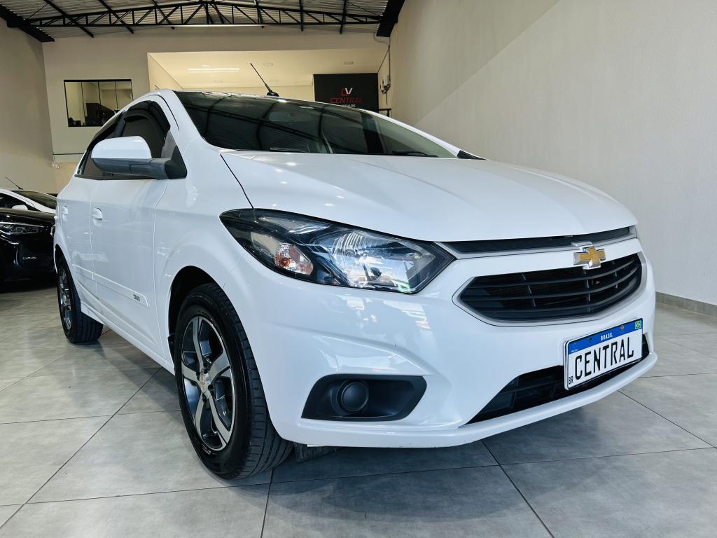 CHEVROLET Onix Hatch - Foto