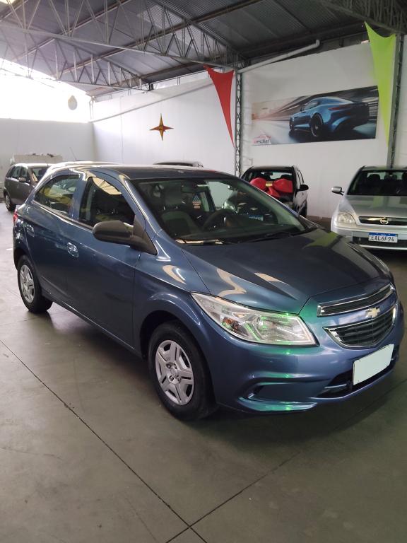 CHEVROLET Onix Hatch - Foto