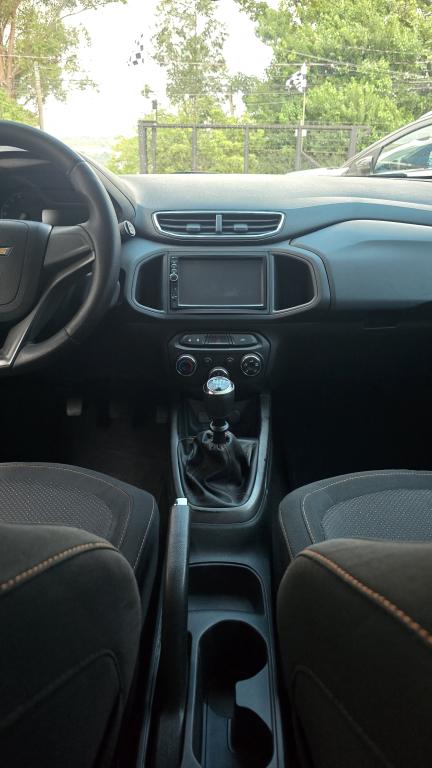 CHEVROLET Onix Hatch - Foto