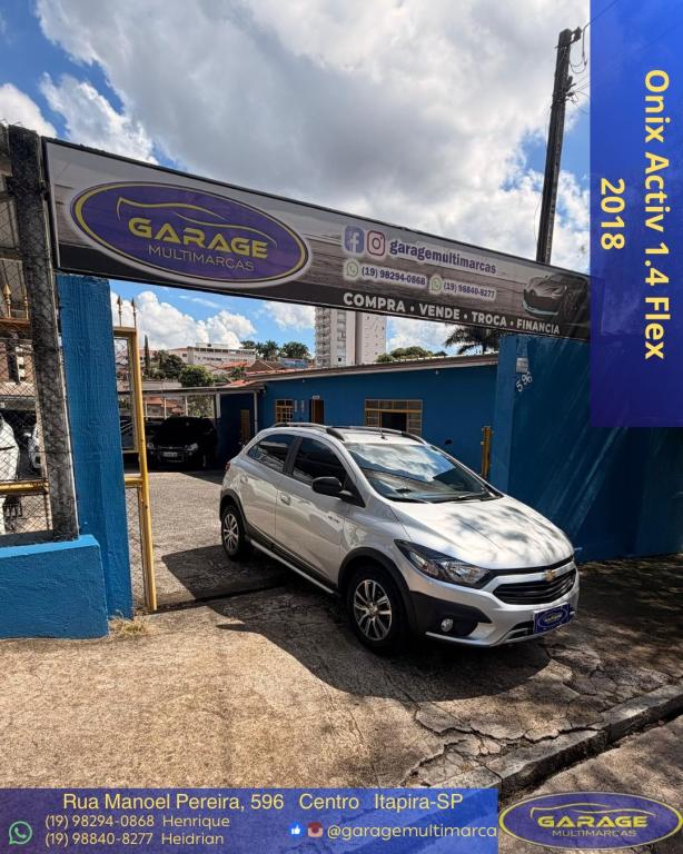 CHEVROLET Onix Hatch - Foto