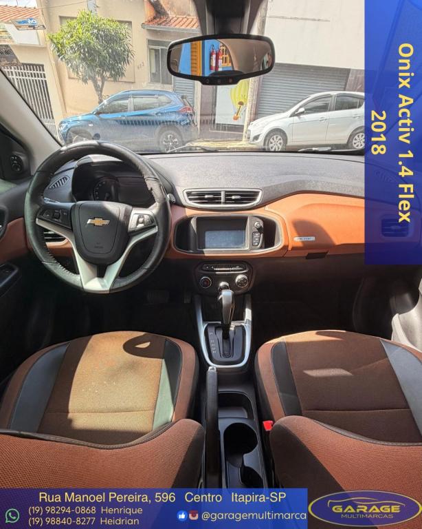 CHEVROLET Onix Hatch - Foto