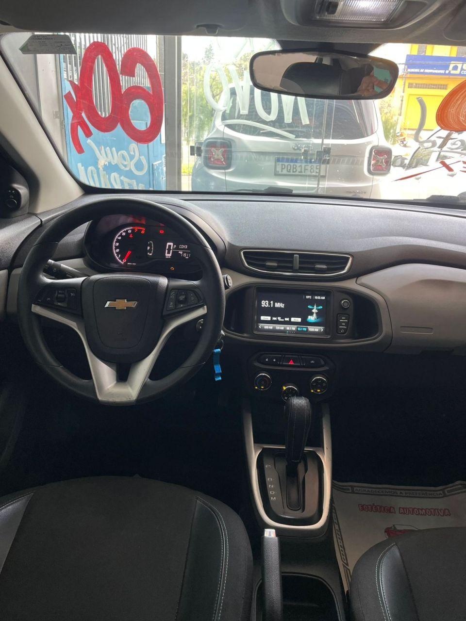 CHEVROLET Onix Hatch - Foto