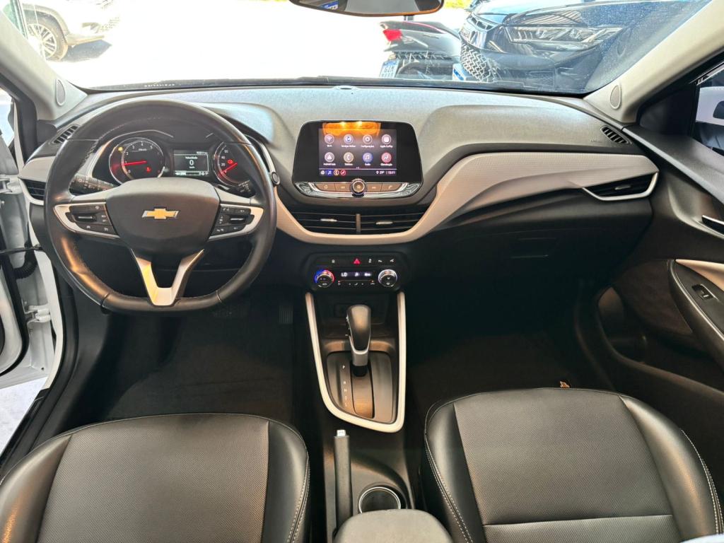 CHEVROLET Onix Hatch - Foto