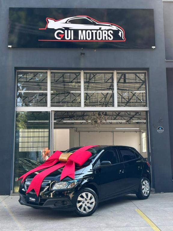 CHEVROLET Onix Hatch - Foto