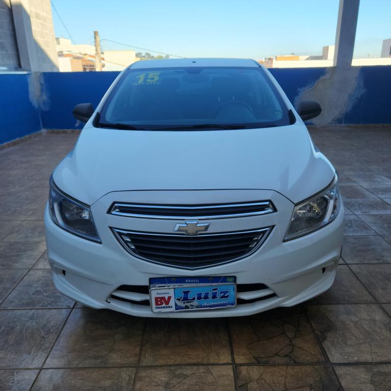 CHEVROLET Onix Hatch - Foto