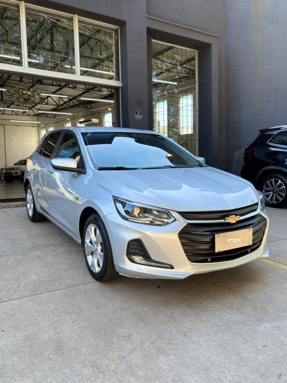 CHEVROLET Onix Hatch - Foto