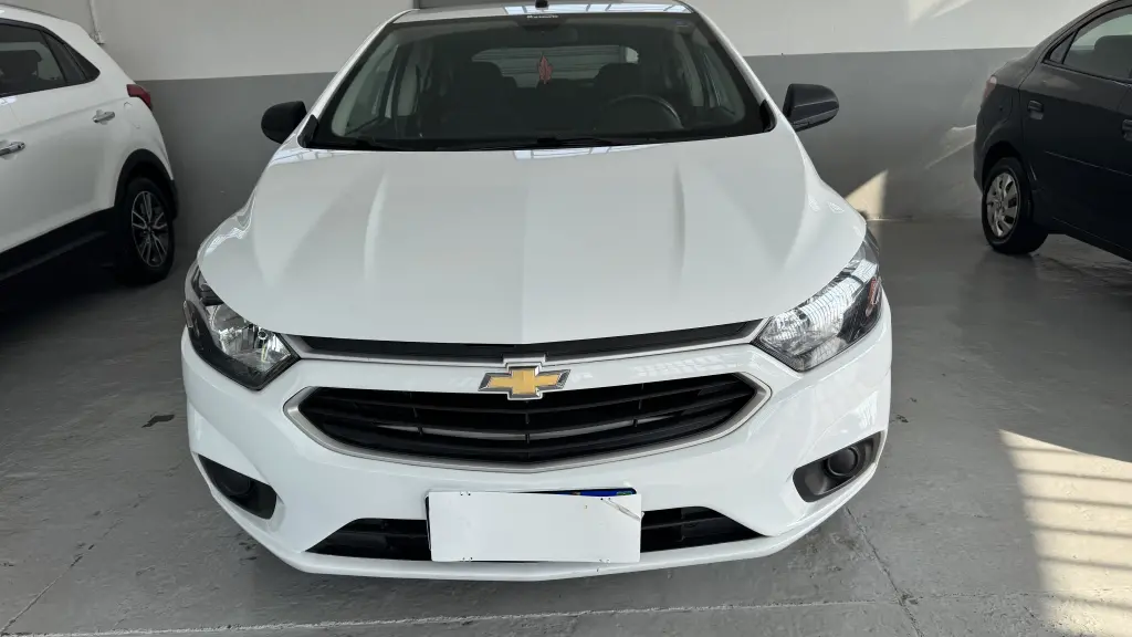 CHEVROLET Onix Hatch - Foto
