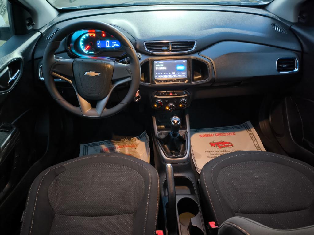 CHEVROLET Onix Hatch - Foto