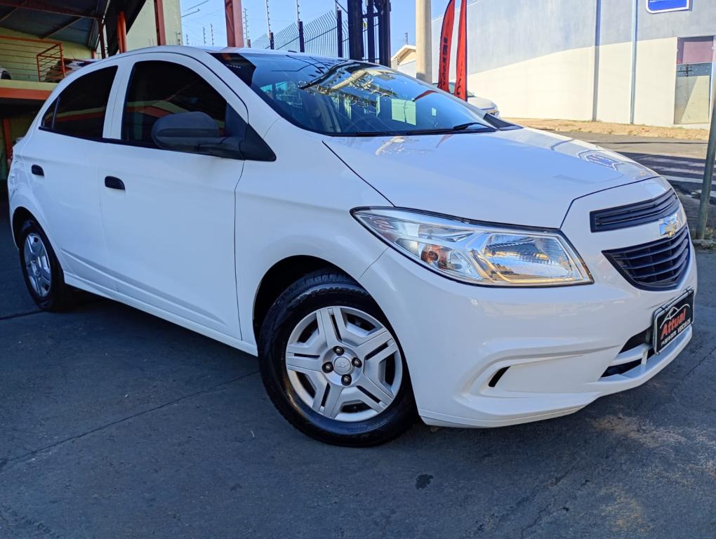 CHEVROLET Onix Hatch - Foto