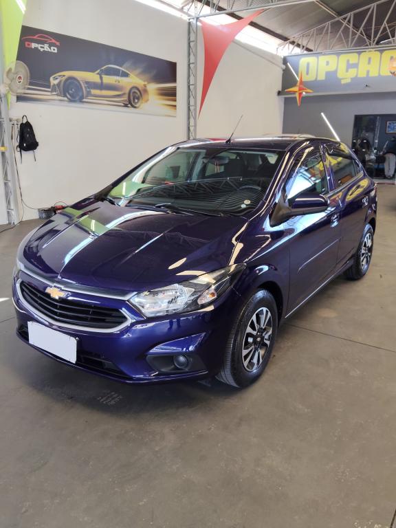 CHEVROLET Onix Hatch - Foto