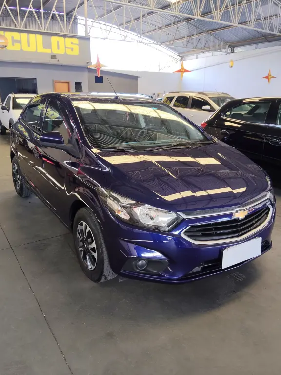 CHEVROLET Onix Hatch - Foto