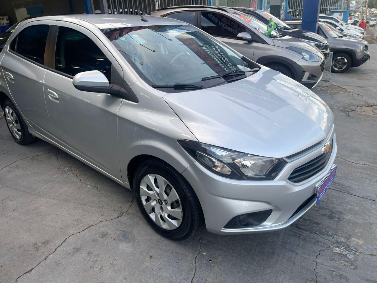 CHEVROLET Onix Hatch - Foto