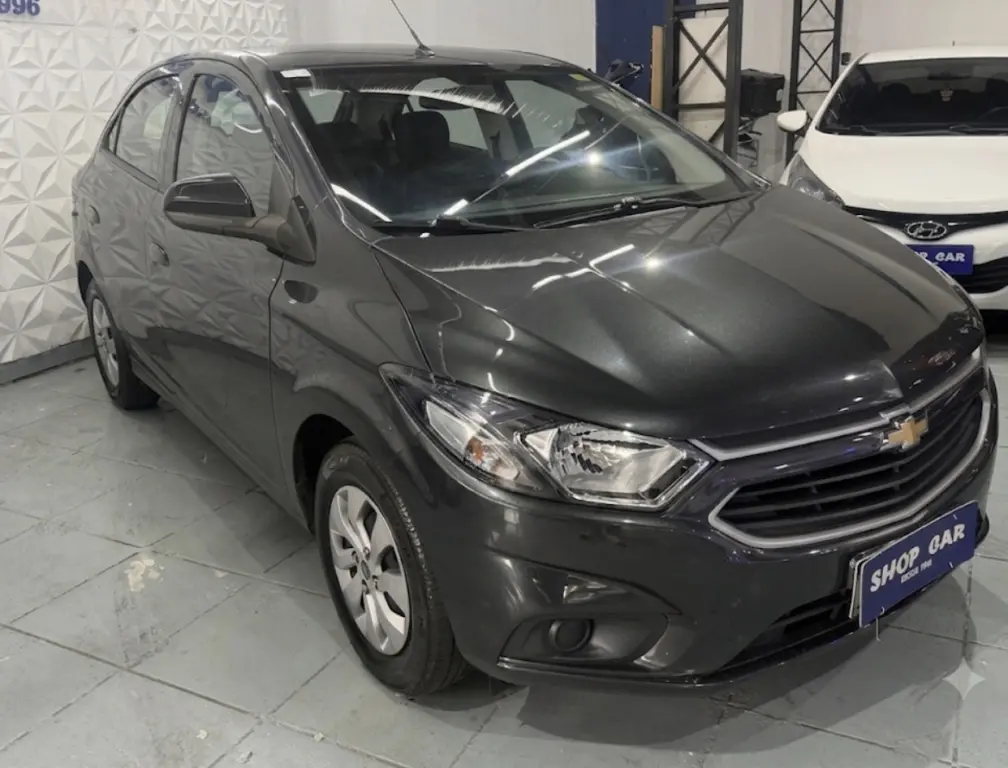 CHEVROLET Onix Hatch - Foto