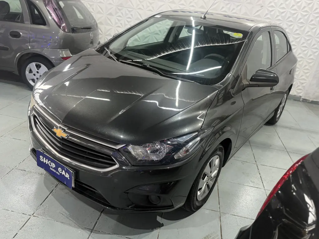 CHEVROLET Onix Hatch - Foto