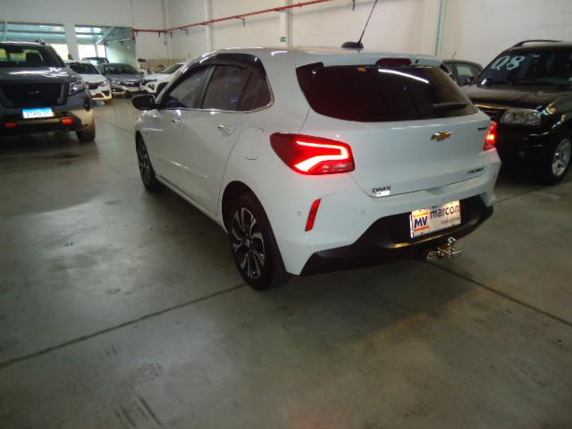 CHEVROLET Onix Hatch - Foto
