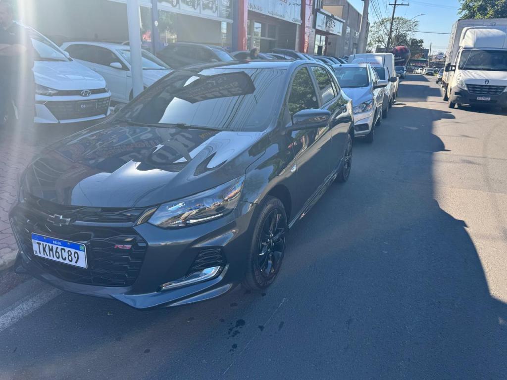 CHEVROLET Onix Hatch - Foto