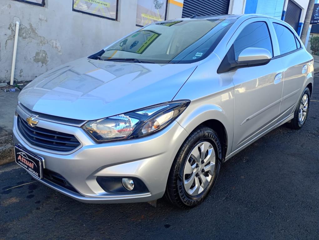 CHEVROLET Onix Hatch - Foto