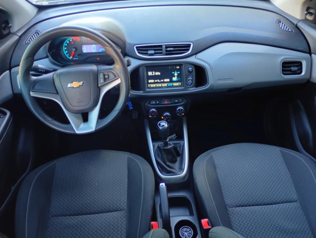 CHEVROLET Onix Hatch - Foto