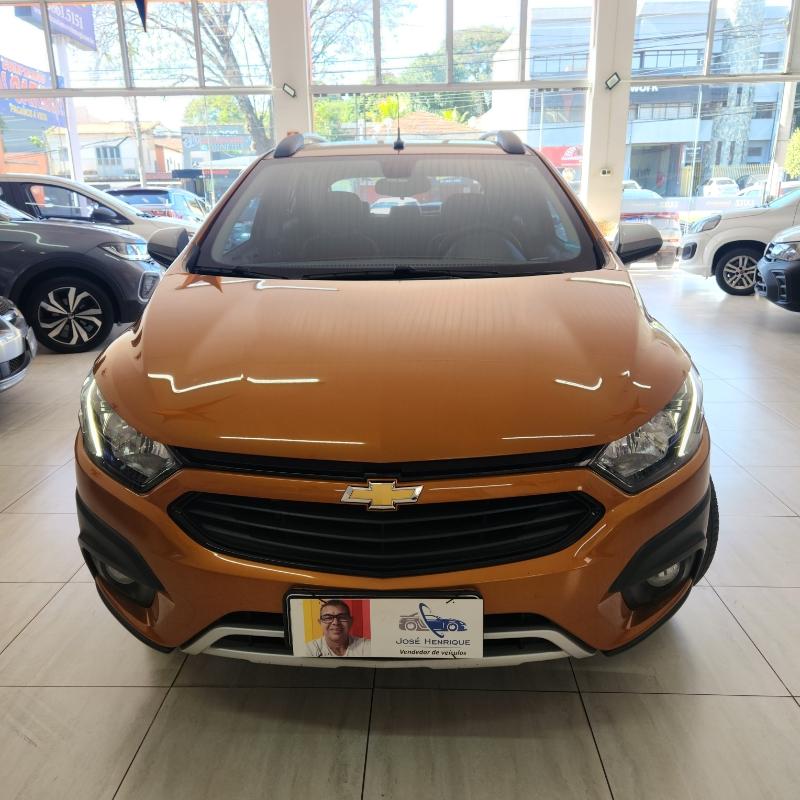 CHEVROLET Onix Hatch - Foto