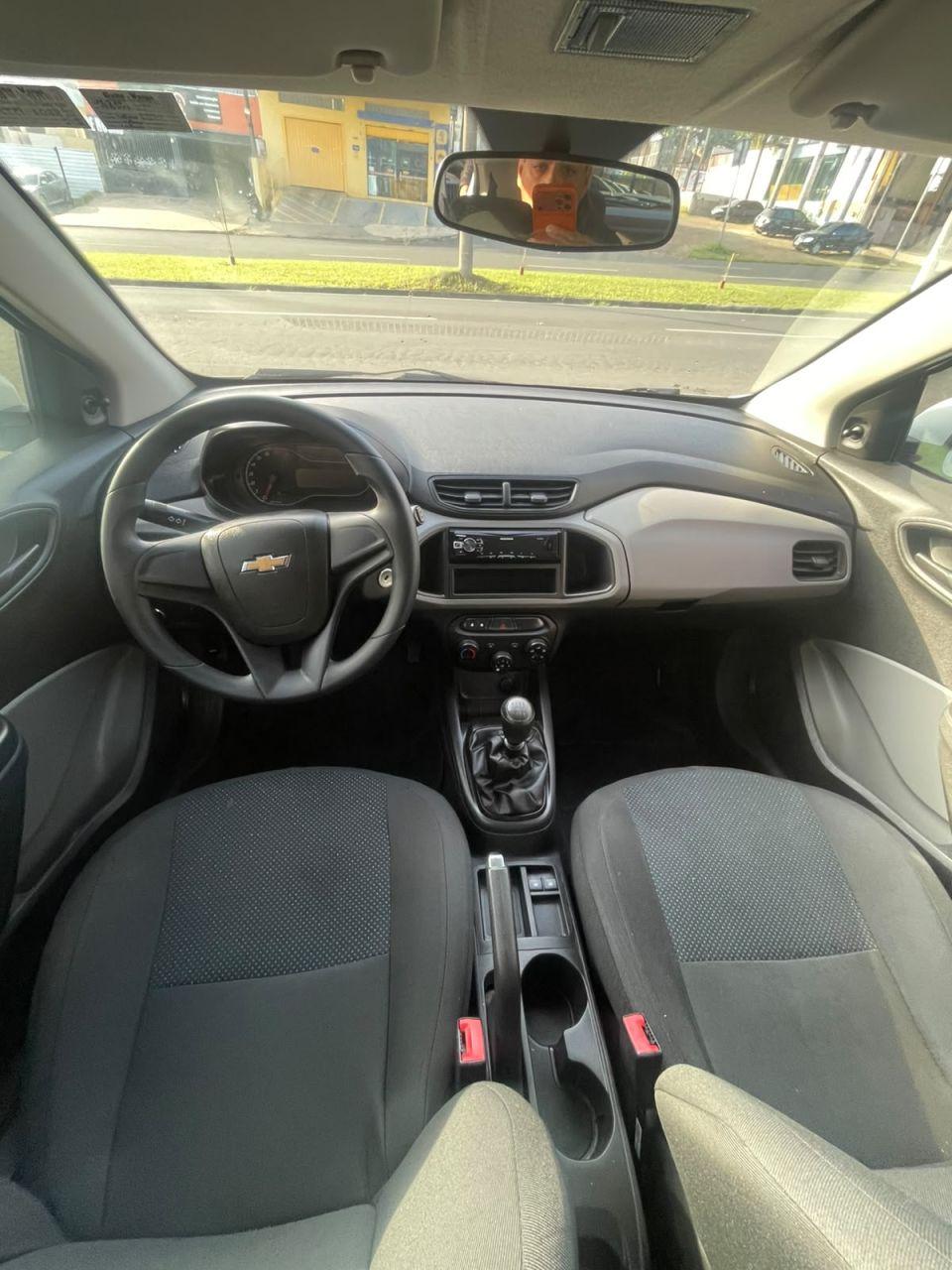 CHEVROLET Onix Hatch - Foto