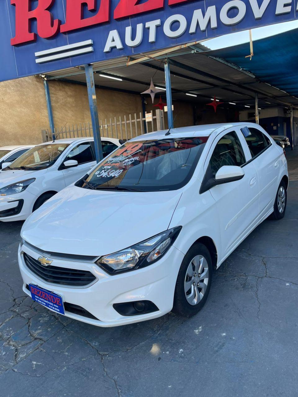 CHEVROLET Onix Hatch - Foto