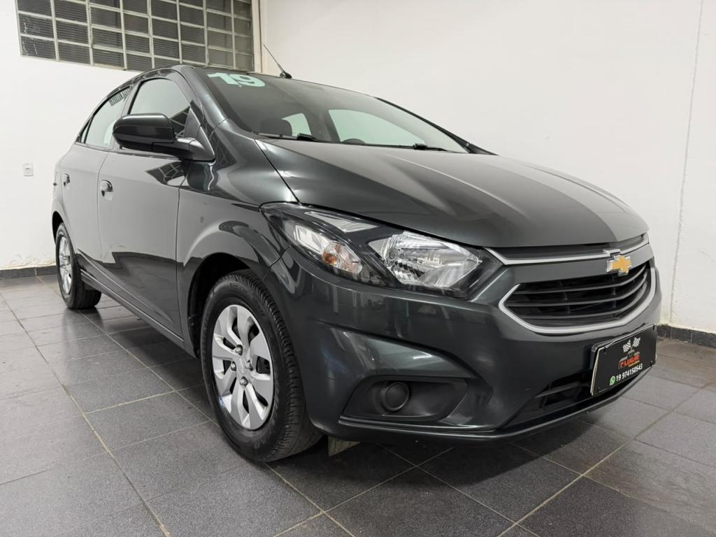 CHEVROLET Onix Hatch - Foto