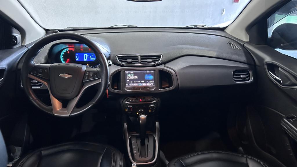 CHEVROLET Onix Hatch - Foto