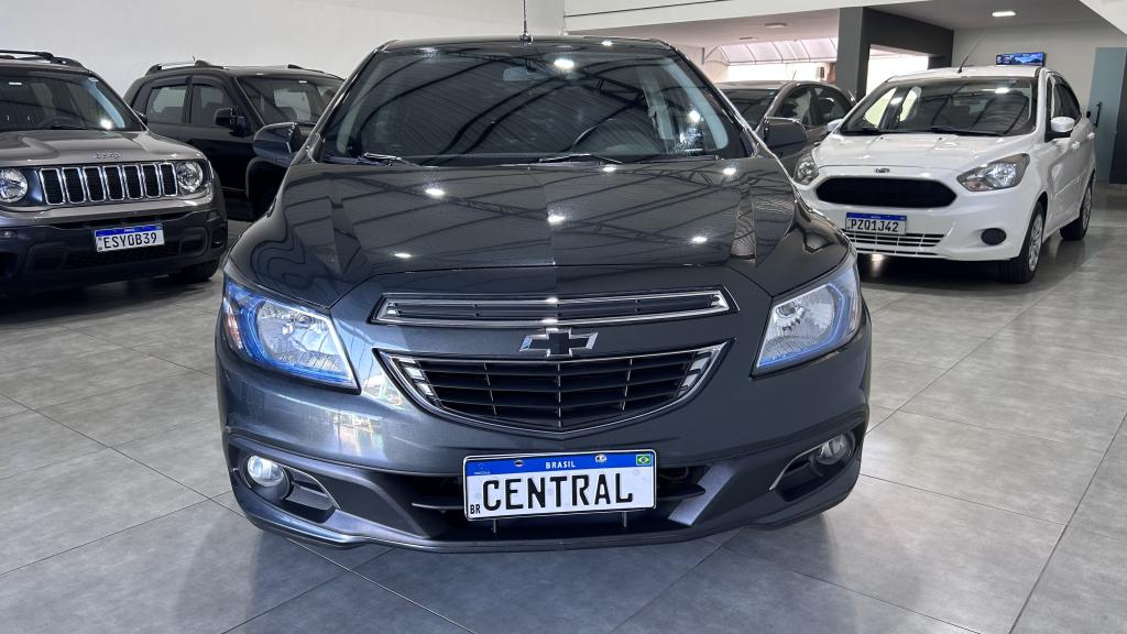 CHEVROLET Onix Hatch - Foto
