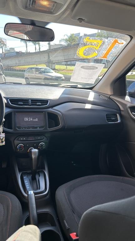 CHEVROLET Onix Hatch - Foto