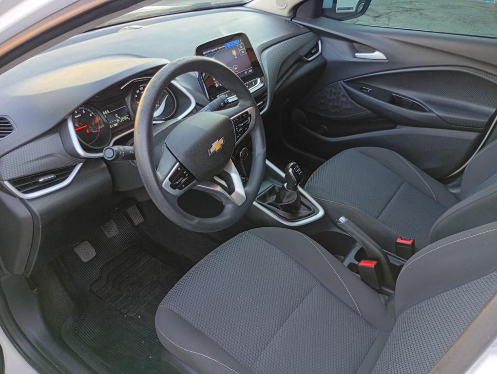 CHEVROLET Onix Hatch - Foto