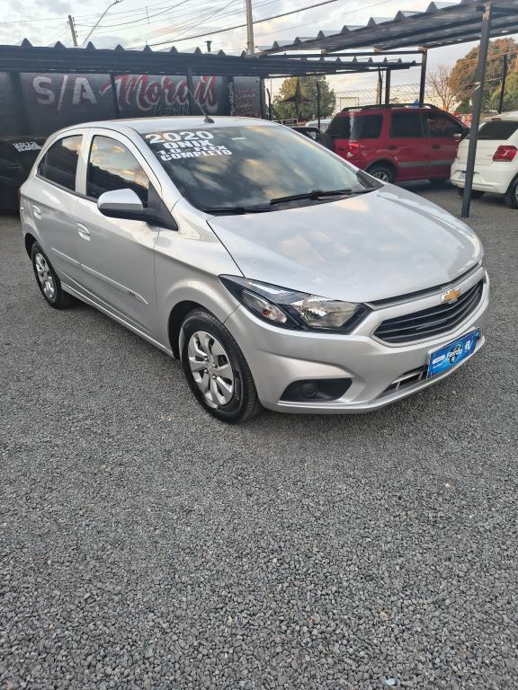 CHEVROLET Onix Hatch - Foto