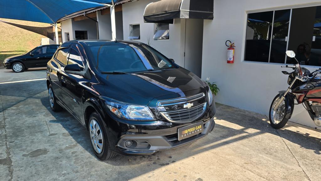 CHEVROLET Onix Hatch