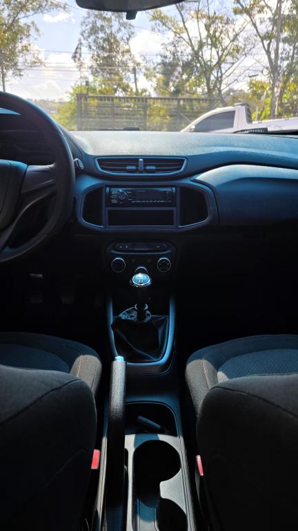 CHEVROLET Onix Hatch - Foto
