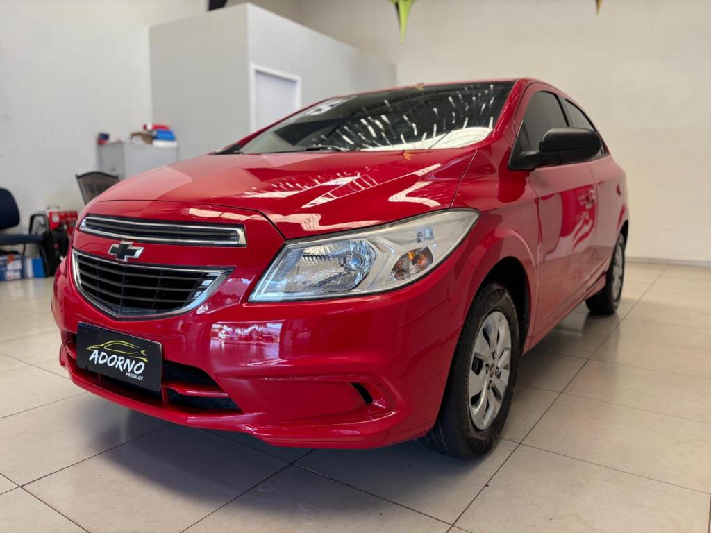 CHEVROLET Onix Hatch - Foto