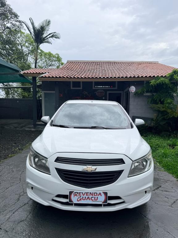 CHEVROLET Onix Hatch - Foto