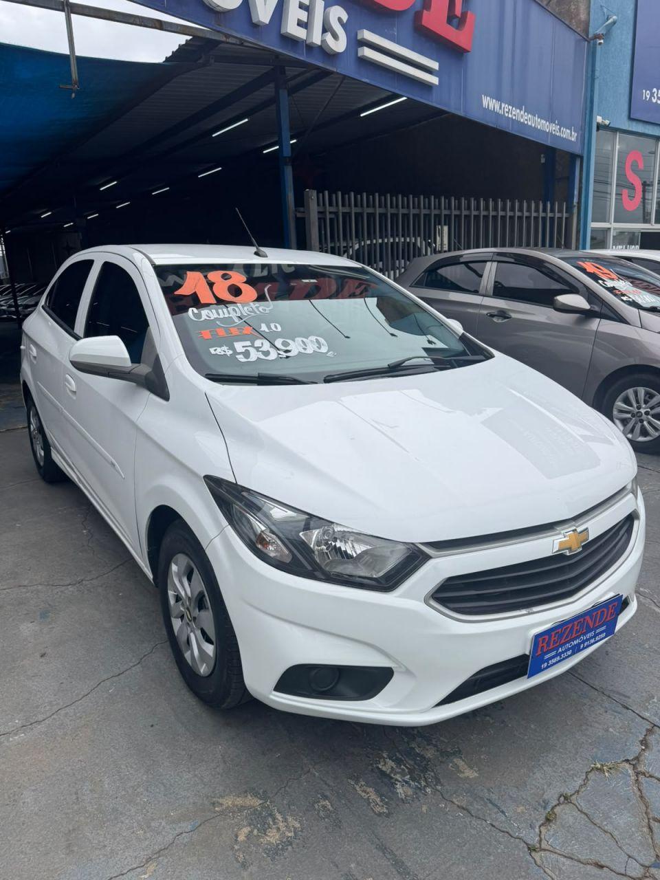 CHEVROLET Onix Hatch - Foto