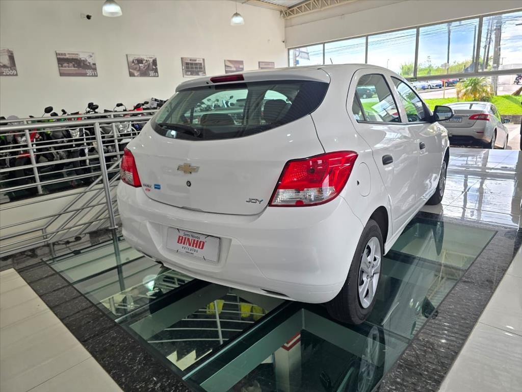 CHEVROLET Onix Hatch - Foto
