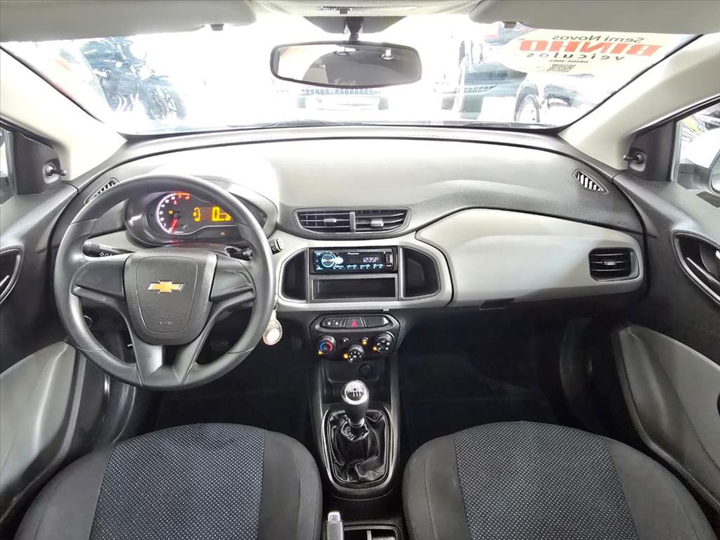CHEVROLET Onix Hatch - Foto