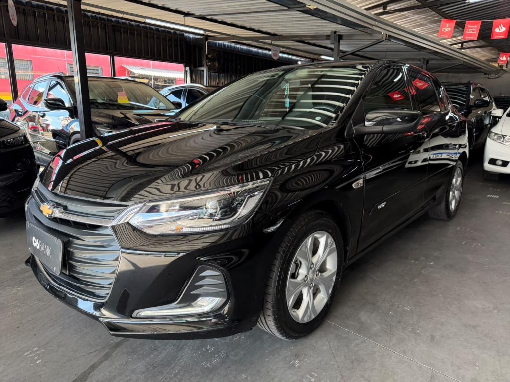 CHEVROLET Onix Hatch - Foto