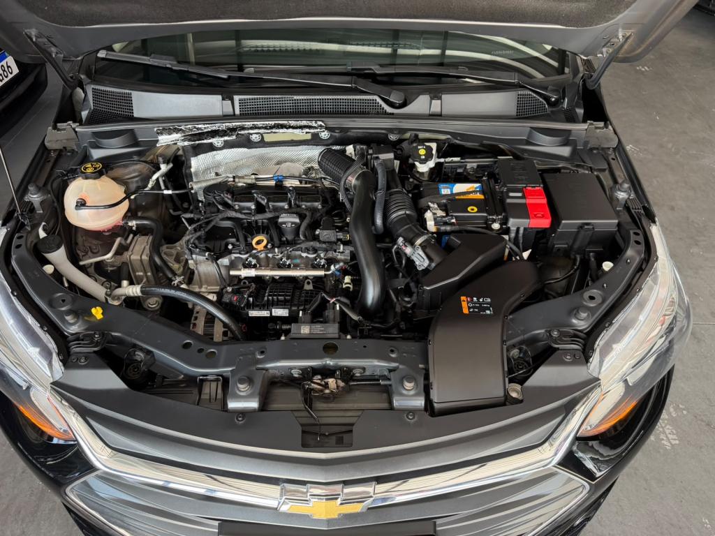 CHEVROLET Onix Hatch - Foto