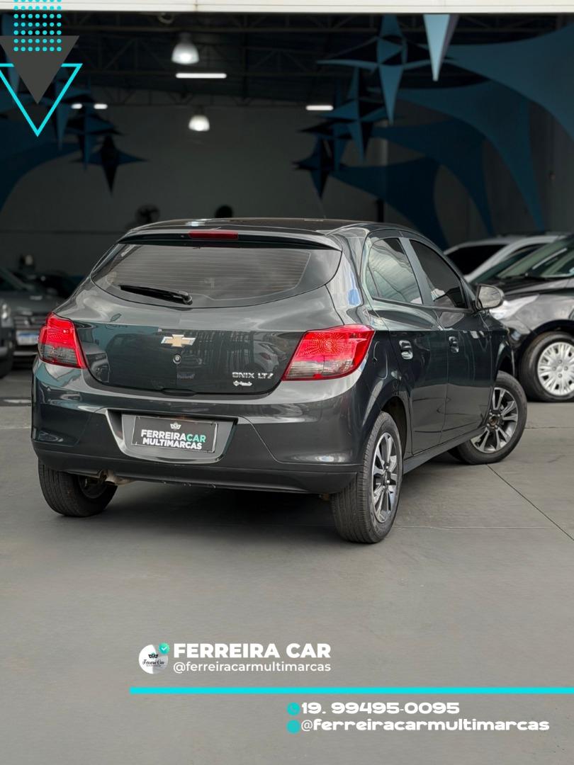 CHEVROLET Onix Hatch - Foto