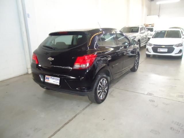 CHEVROLET Onix Hatch - Foto